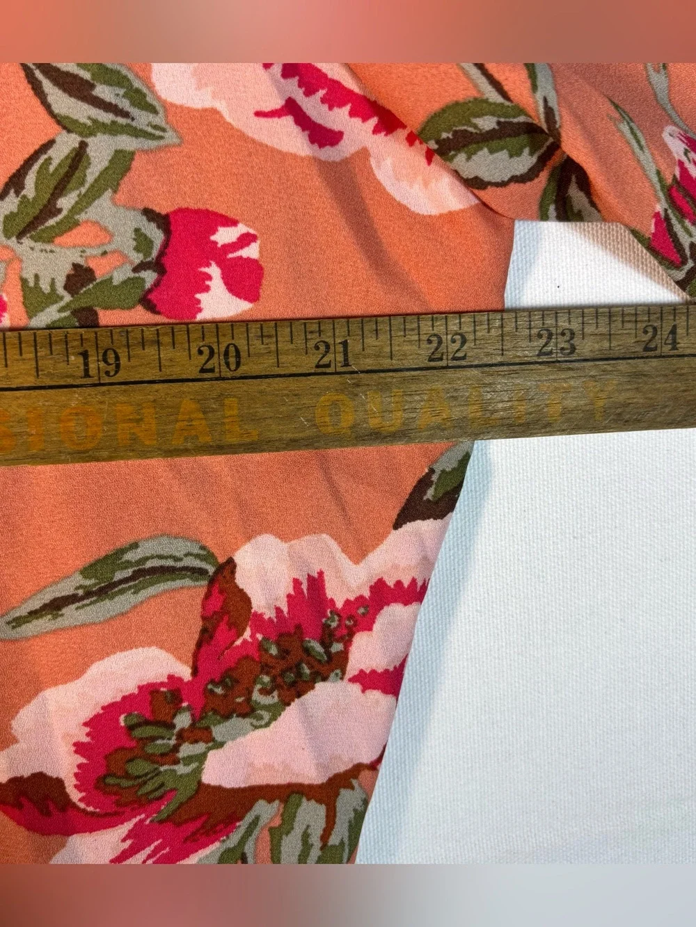 Fever Women’s XL Floral Kimono Open Cardigan in Peach with Pink & Red Blooms